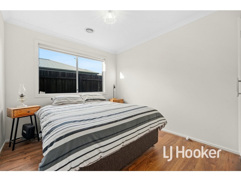 64 Mulcahy Road, Pakenham VIC 3810