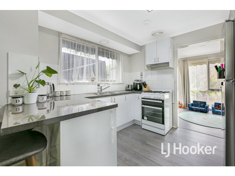 8 Gregory Court, Pakenham VIC 3810