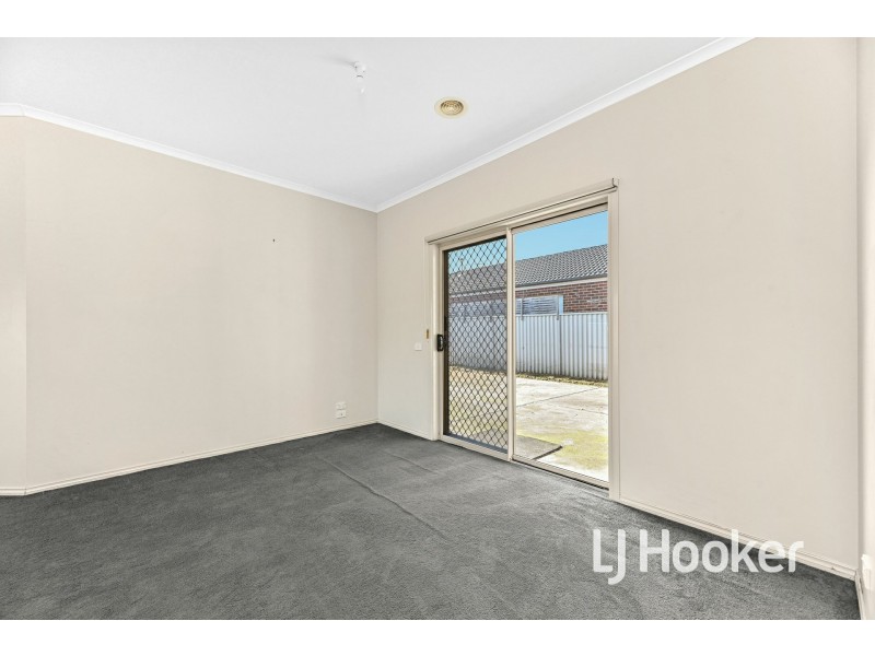 14 Wonboyn Close, Pakenham VIC 3810