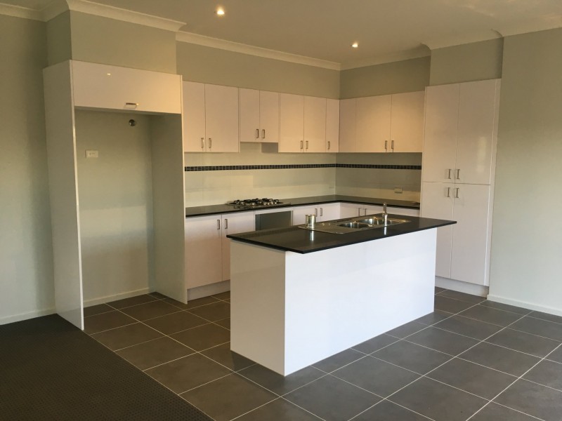 2 Grandvue Boulevard, Pakenham VIC 3810