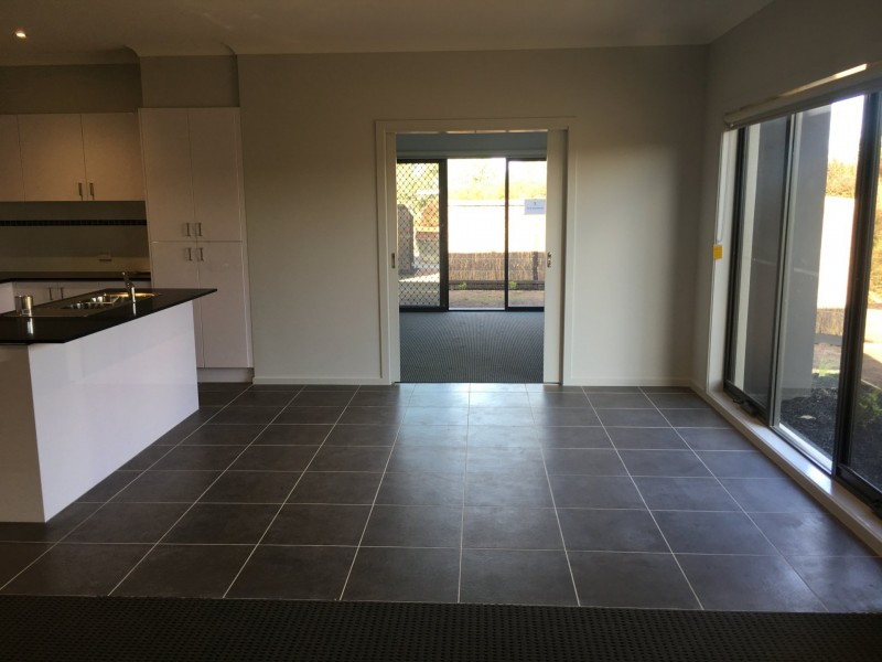 2 Grandvue Boulevard, Pakenham VIC 3810