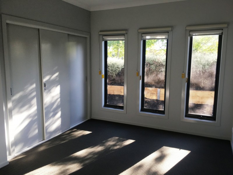 2 Grandvue Boulevard, Pakenham VIC 3810