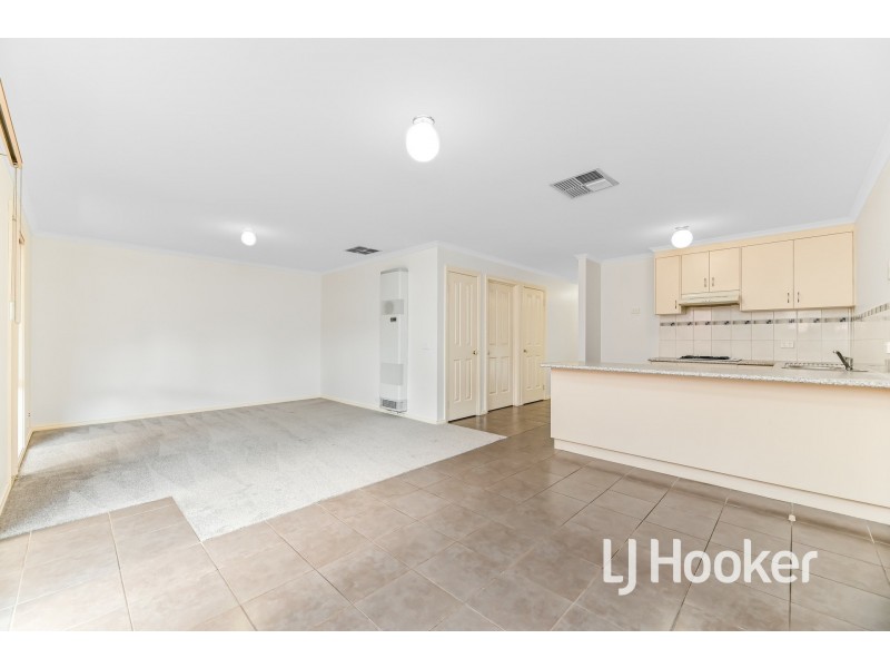 2/36 Armadale Drive, Narre Warren VIC 3805