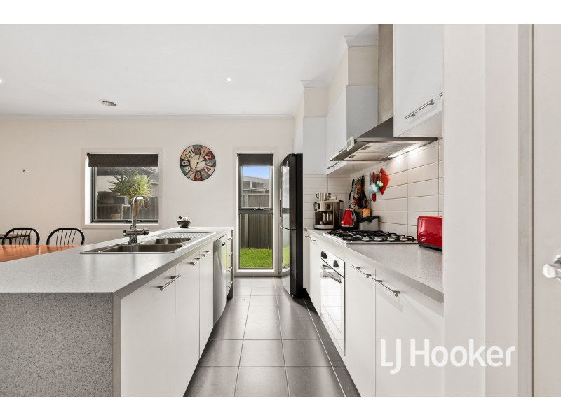 3 Pyrus Court, Pakenham VIC 3810