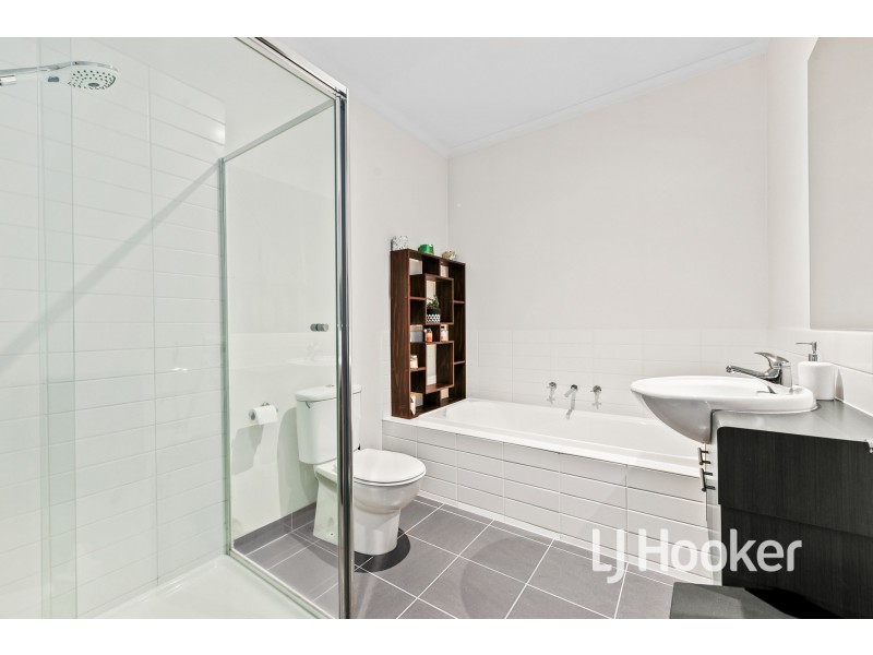 3 Pyrus Court, Pakenham VIC 3810