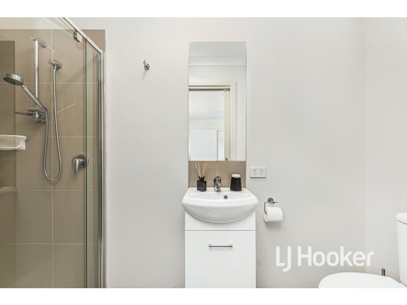 8 Nemo Street, Pakenham VIC 3810