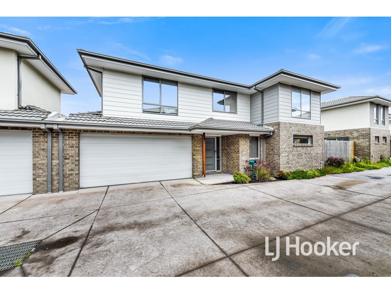 8 Nemo Street, Pakenham VIC 3810