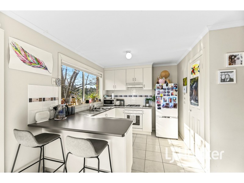 4/3 Hale Place, Pakenham VIC 3810