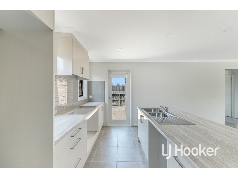 2/376 Rossiter Road, Koo Wee Rup VIC 3981