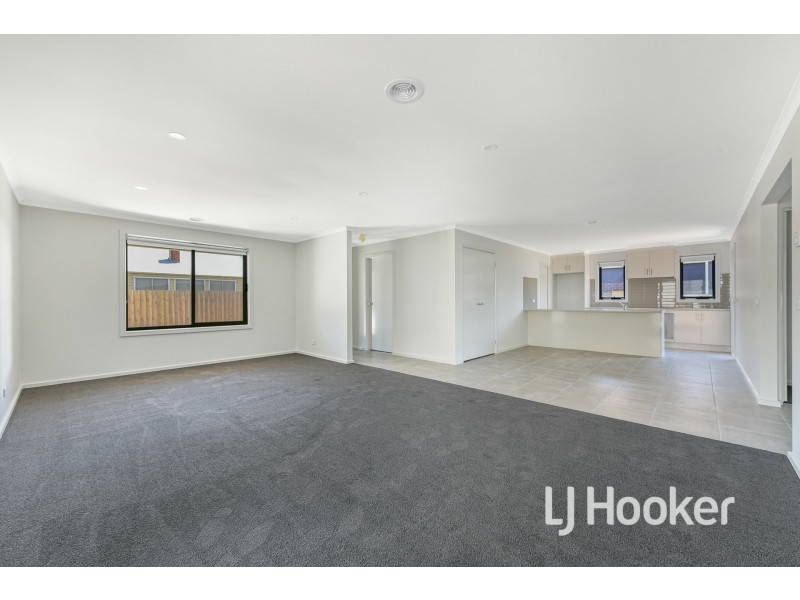 2/376 Rossiter Road, Koo Wee Rup VIC 3981