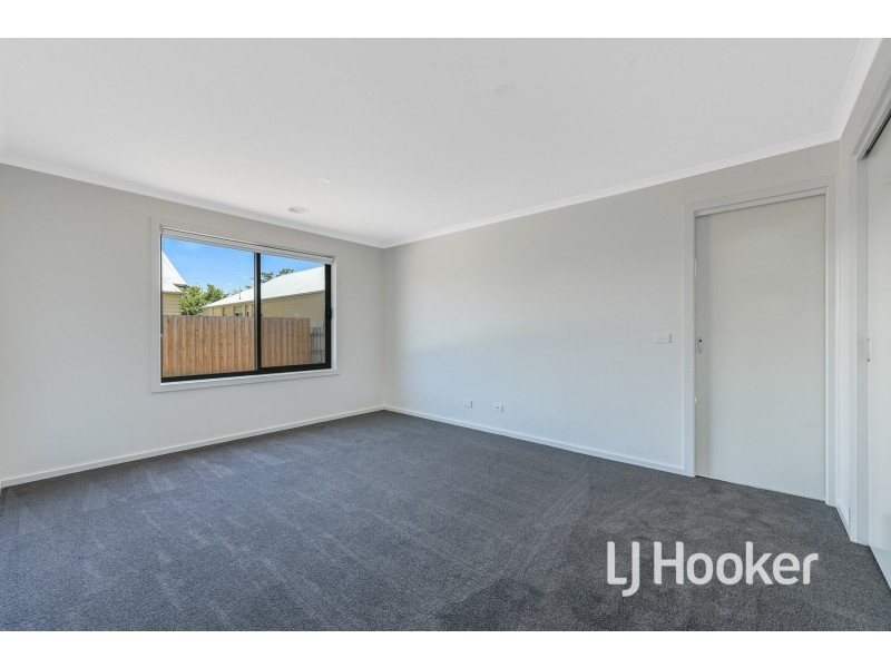 2/376 Rossiter Road, Koo Wee Rup VIC 3981