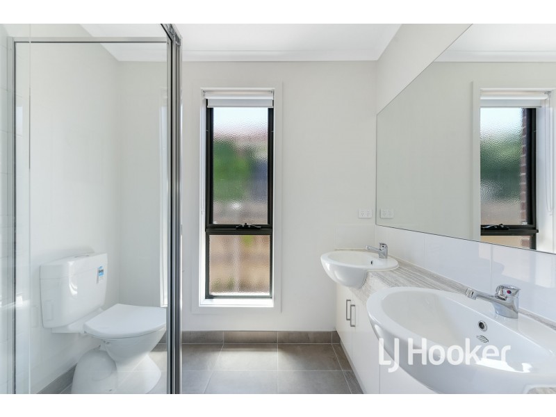 2/376 Rossiter Road, Koo Wee Rup VIC 3981