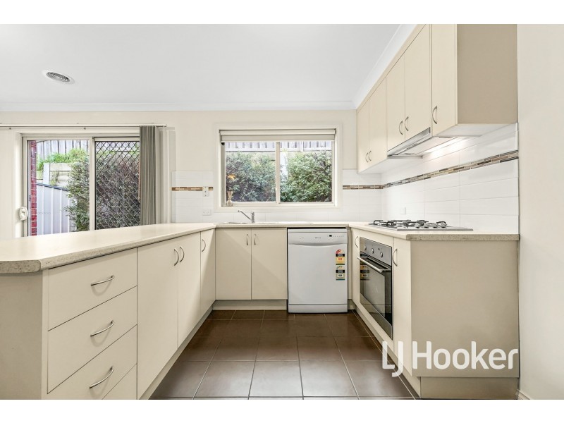 7/12 McClenaghan Place, Pakenham VIC 3810
