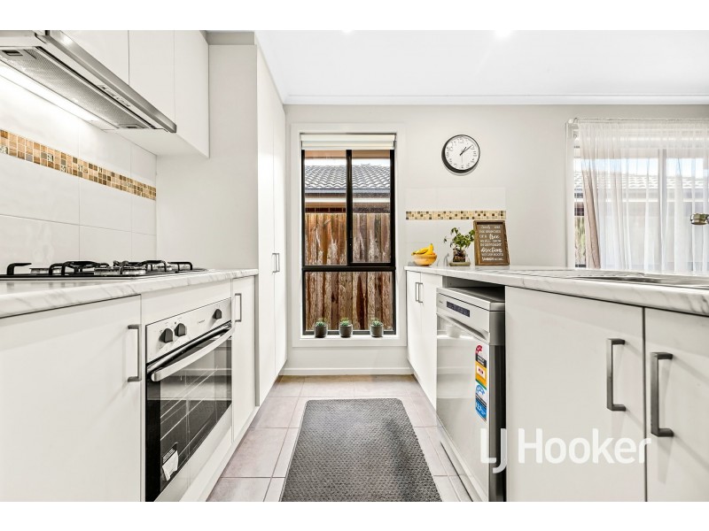 2/14 Hair Court, Beaconsfield VIC 3807