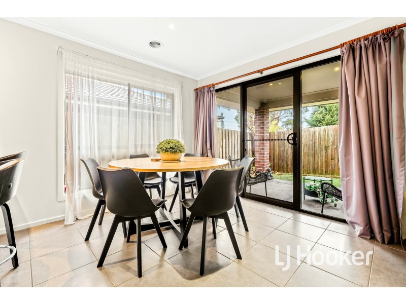 2/14 Hair Court, Beaconsfield VIC 3807