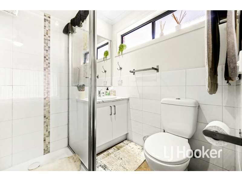 2/14 Hair Court, Beaconsfield VIC 3807