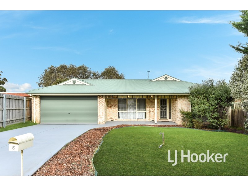5 Kinross Court, Pakenham VIC 3810