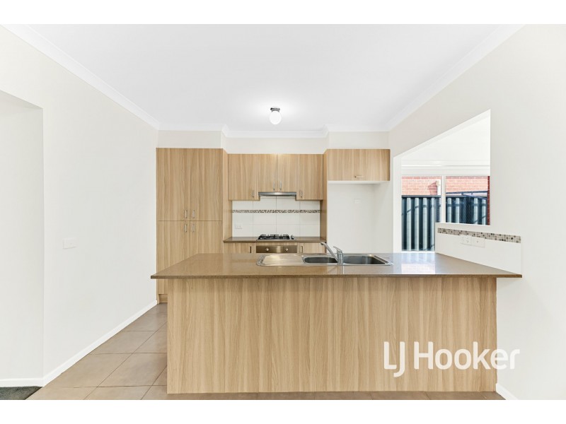 3 Havana Parade, Pakenham VIC 3810