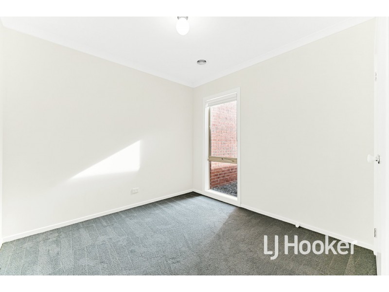 3 Havana Parade, Pakenham VIC 3810