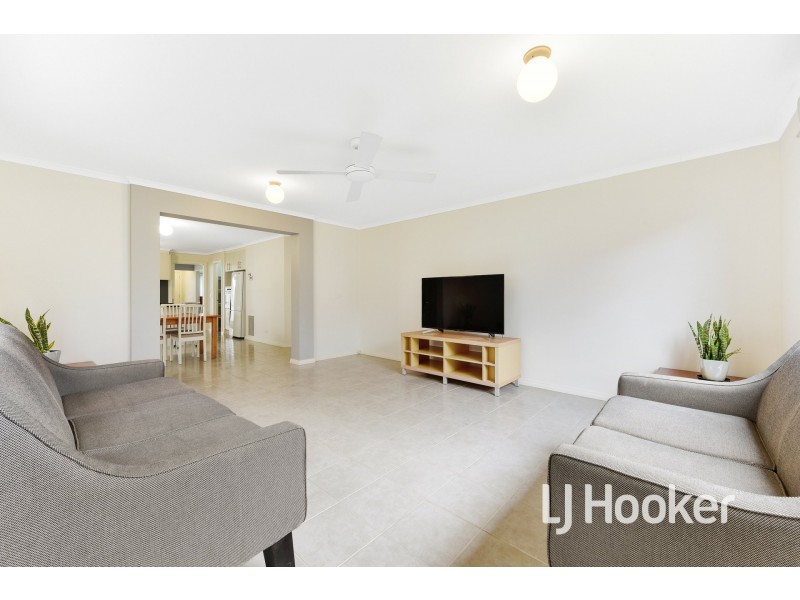 65 Leigh Drive, Pakenham VIC 3810