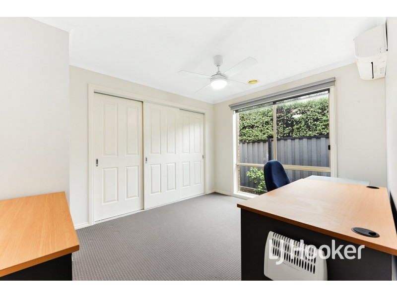 65 Leigh Drive, Pakenham VIC 3810