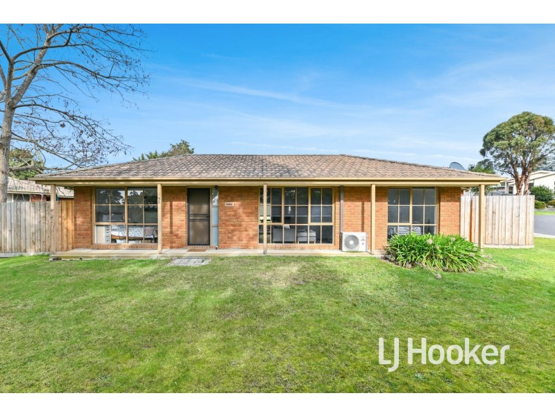 56 Duncan Drive, Pakenham VIC 3810