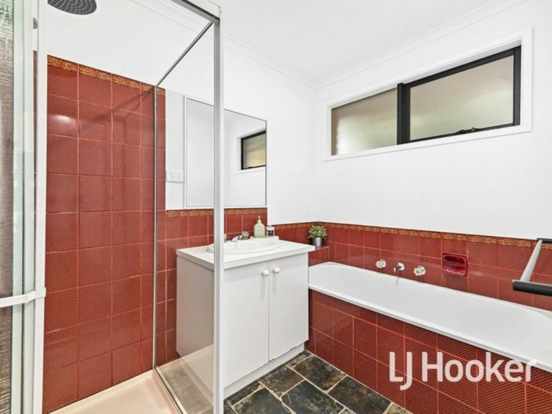 56 Duncan Drive, Pakenham VIC 3810