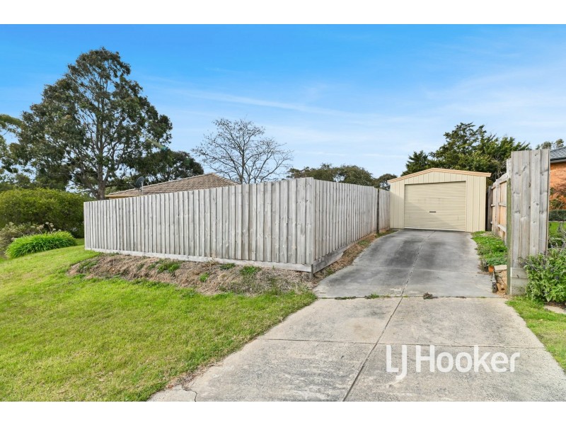 56 Duncan Drive, Pakenham VIC 3810