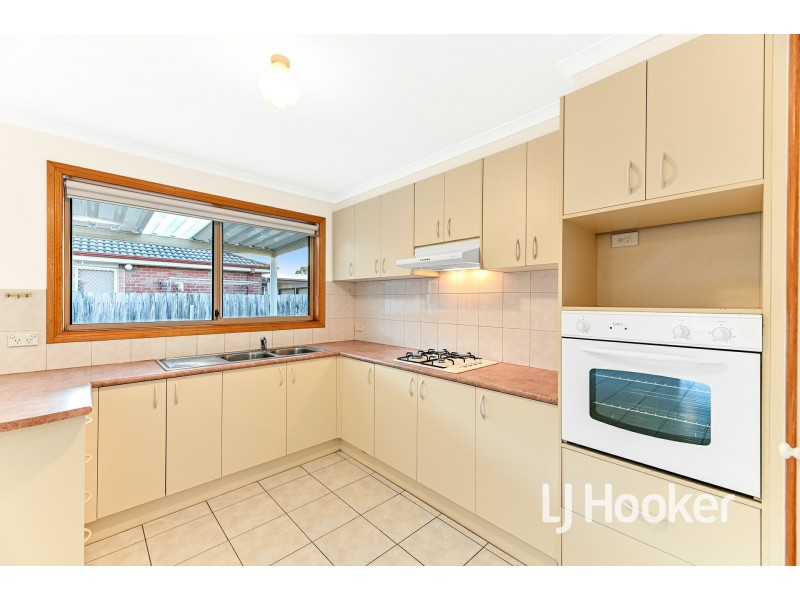 5 Rossi Close, Pakenham VIC 3810