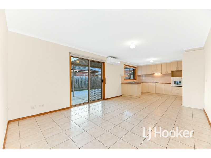 5 Rossi Close, Pakenham VIC 3810