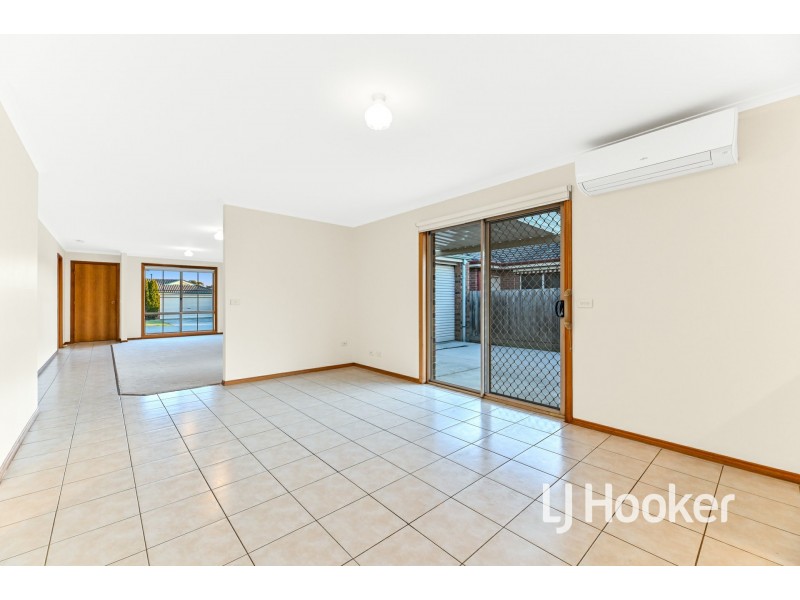 5 Rossi Close, Pakenham VIC 3810