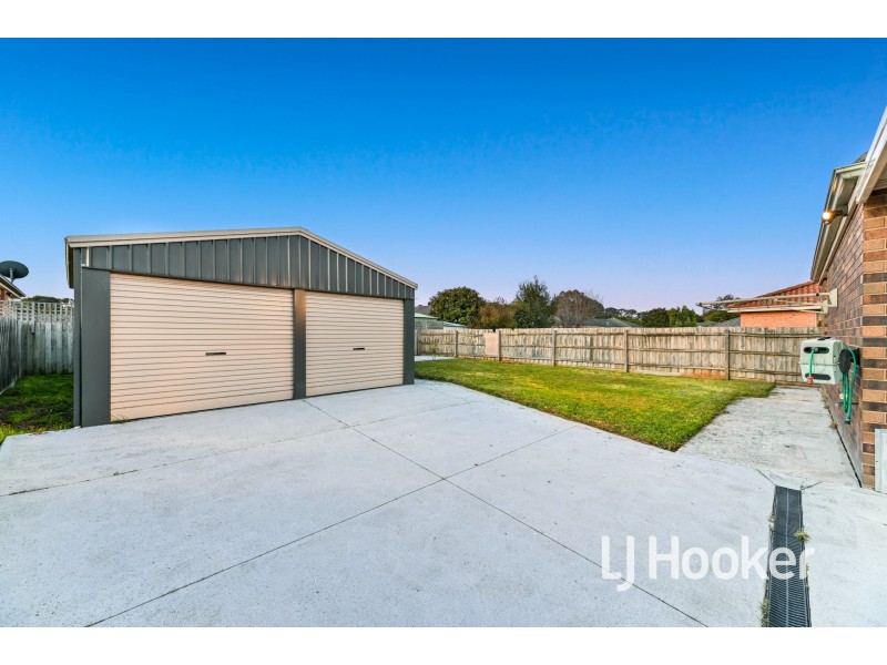 5 Rossi Close, Pakenham VIC 3810