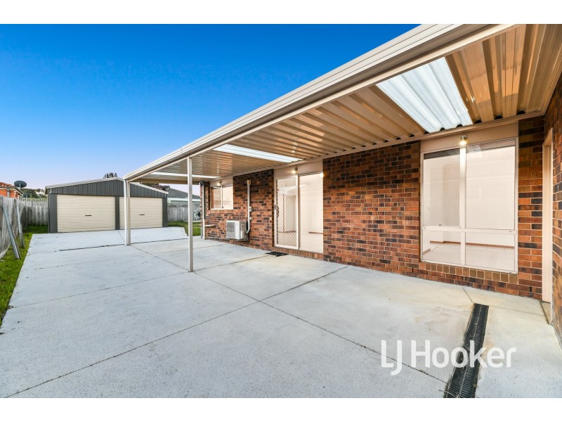 5 Rossi Close, Pakenham VIC 3810