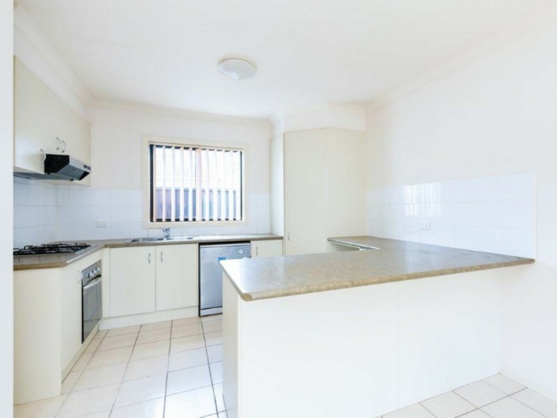 28 Scarlet Crescent, Pakenham VIC 3810