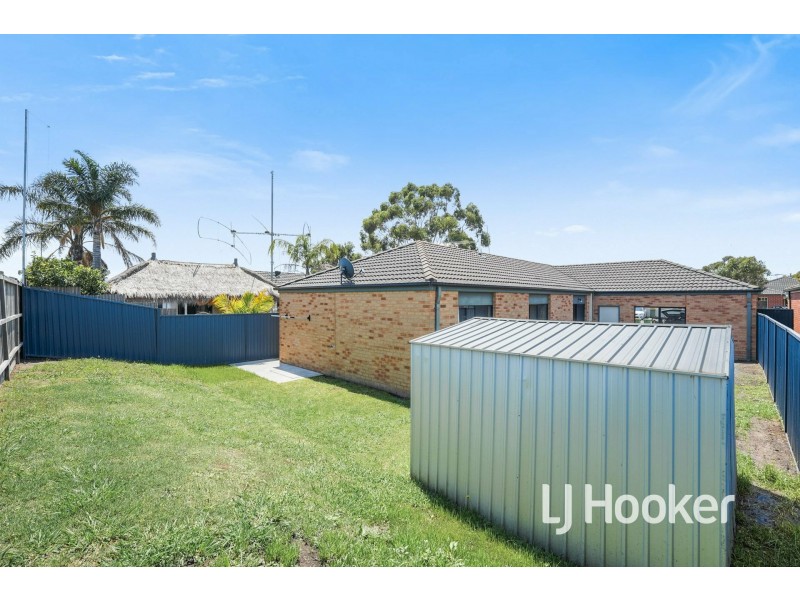 28 Scarlet Crescent, Pakenham VIC 3810