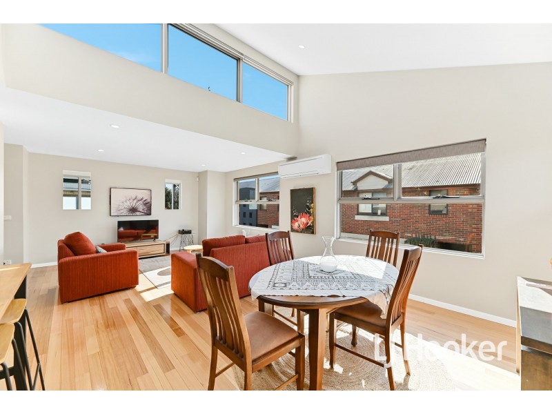 7 Sunline Terrace, Pakenham VIC 3810