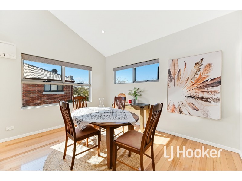 7 Sunline Terrace, Pakenham VIC 3810