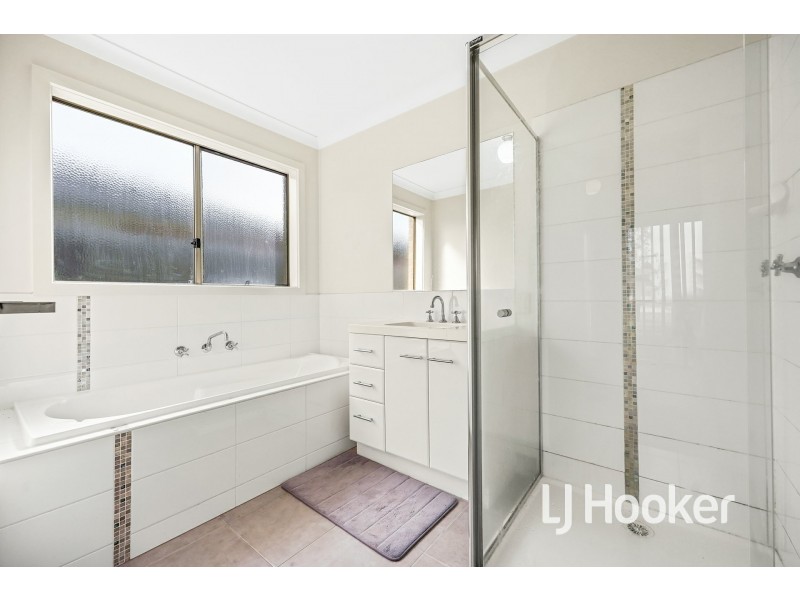 29 Shakespeare Court, Drouin VIC 3818