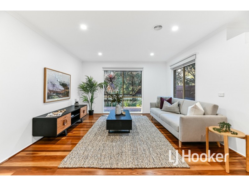 10 Pinewood Crescent, Berwick VIC 3806