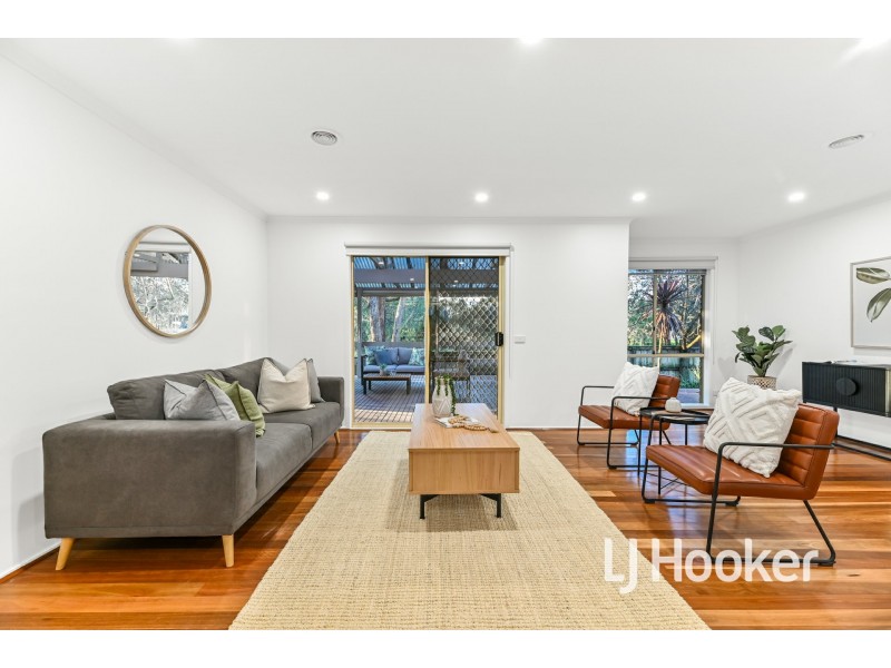 10 Pinewood Crescent, Berwick VIC 3806