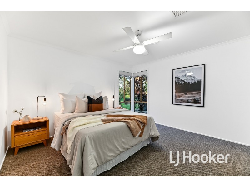 10 Pinewood Crescent, Berwick VIC 3806