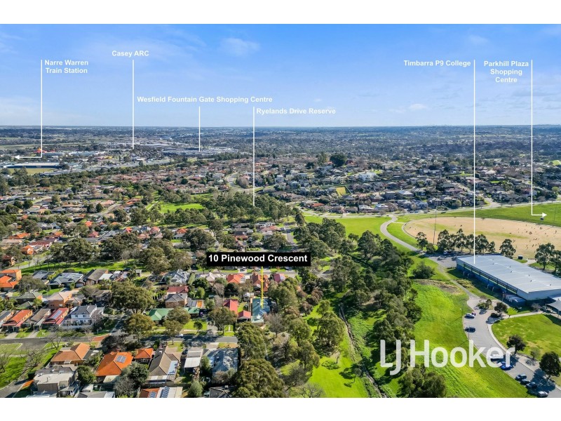 10 Pinewood Crescent, Berwick VIC 3806