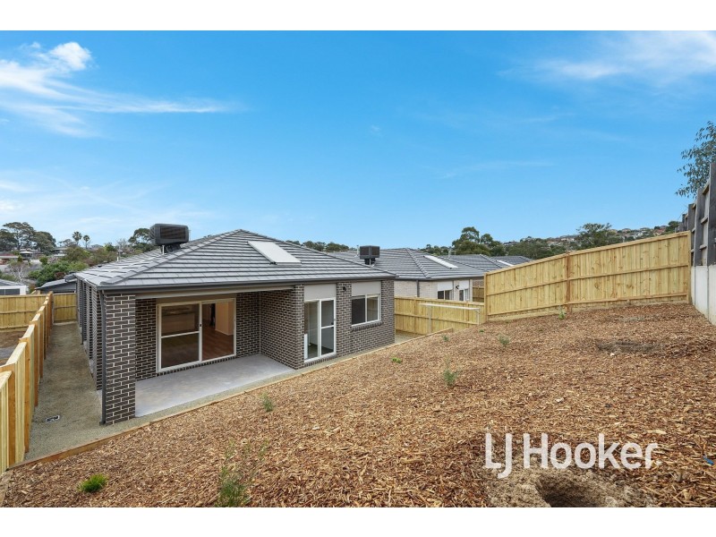 19 Allan Close, Pakenham VIC 3810