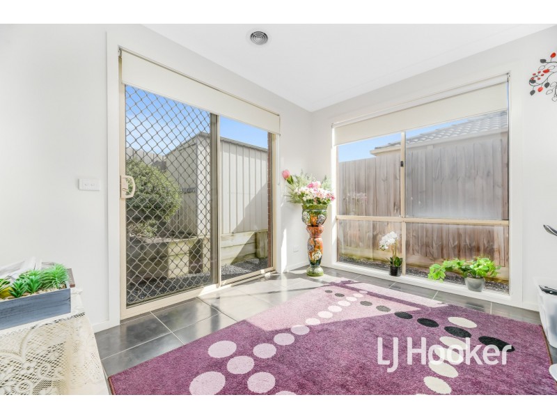 3/14 Shakespeare Court, Drouin VIC 3818