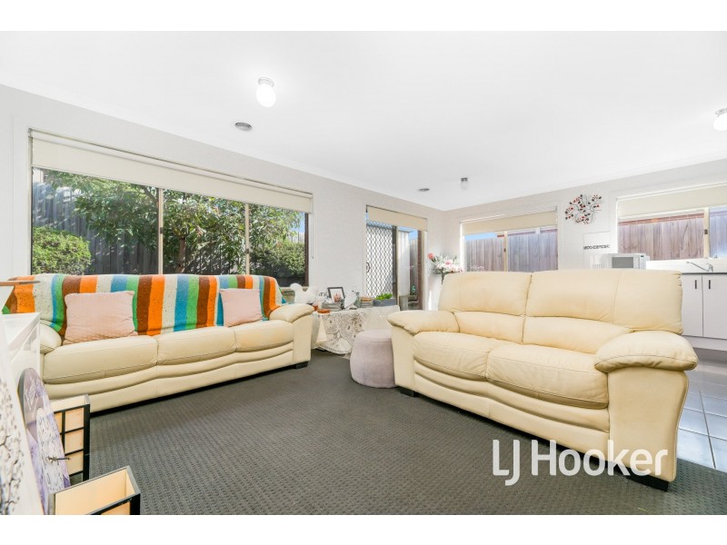 3/14 Shakespeare Court, Drouin VIC 3818