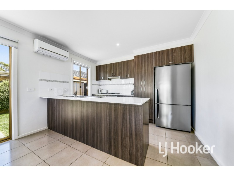 1 Trinidad Walk, Pakenham VIC 3810