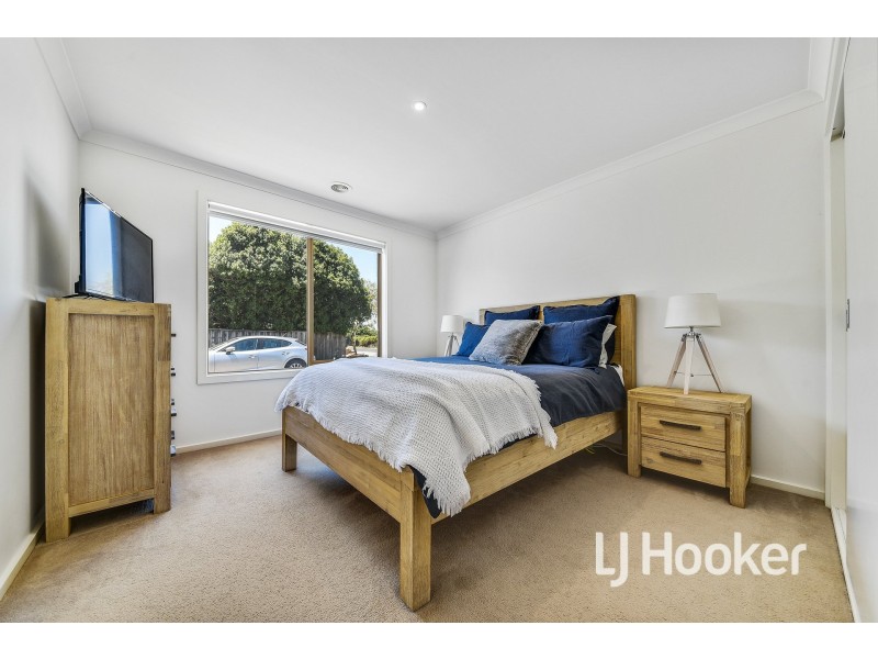 1 Trinidad Walk, Pakenham VIC 3810