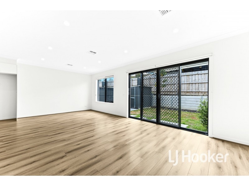 5 Expedition Circuit, Pakenham VIC 3810