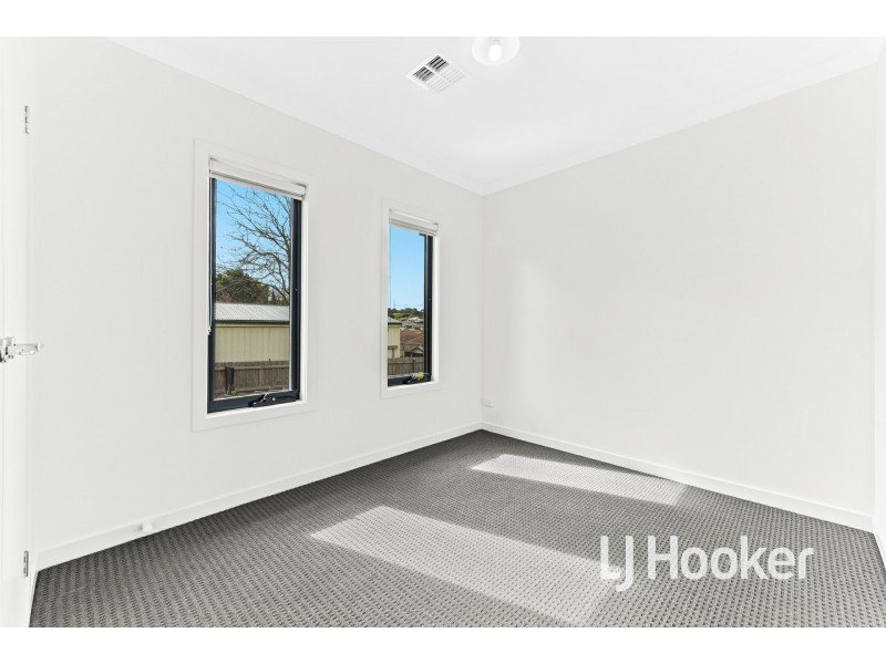 5 Expedition Circuit, Pakenham VIC 3810