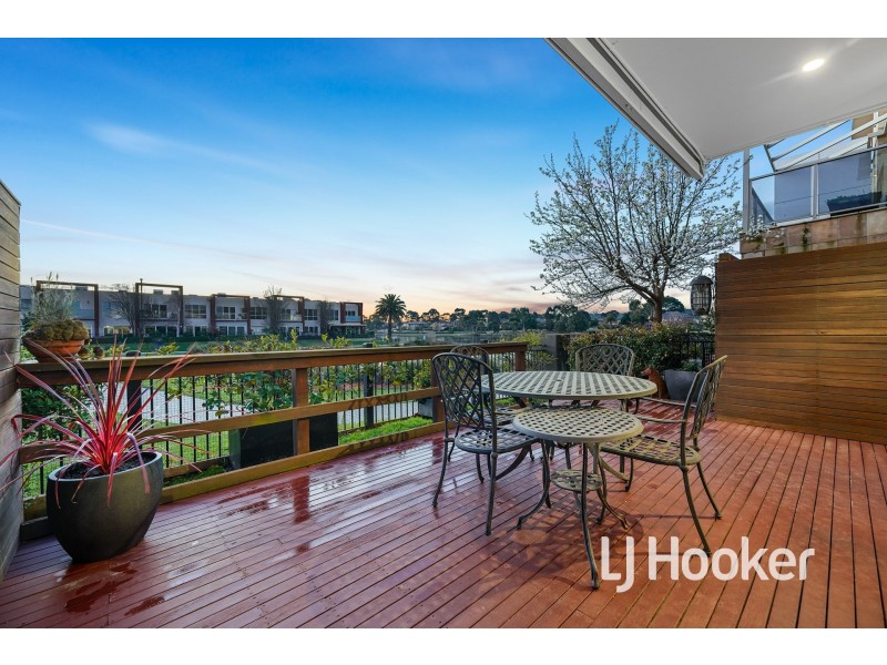 1/16-20 Cormorant Parade, Pakenham VIC 3810